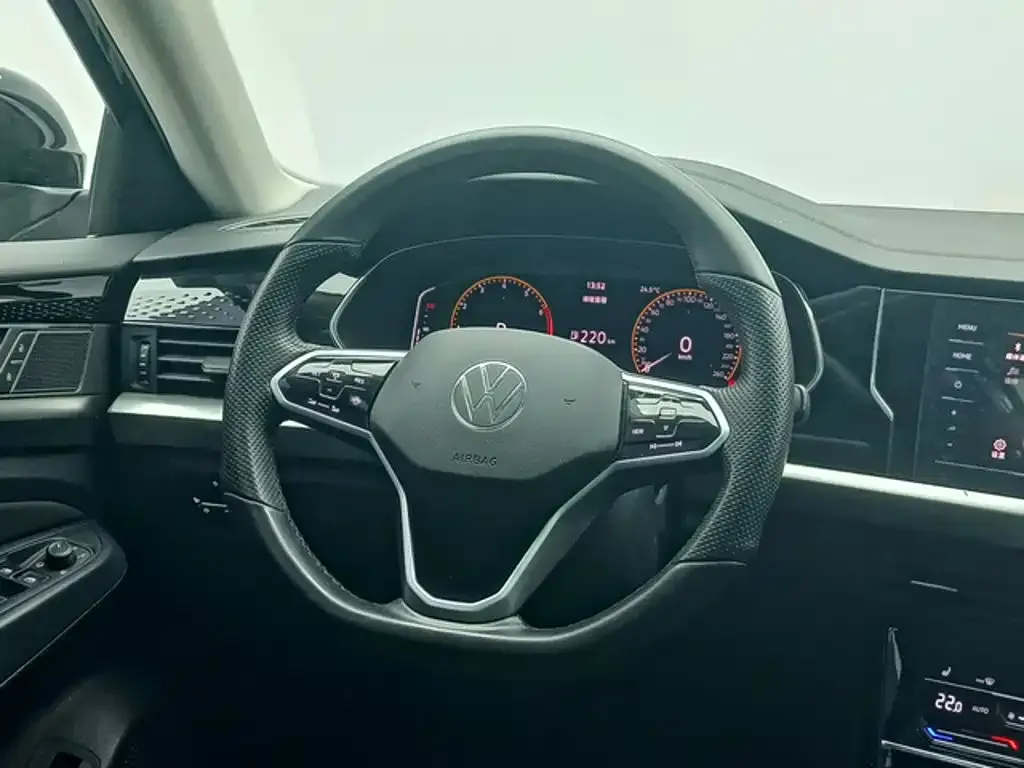 Volkswagen Passat — фото 8