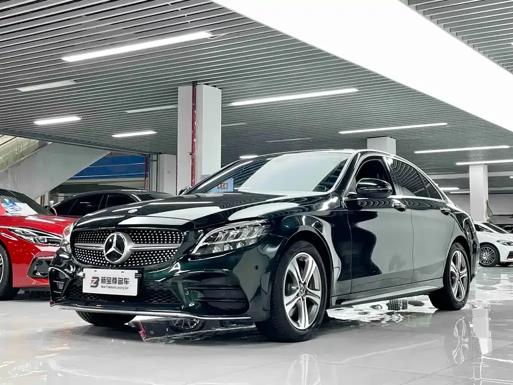 Mercedes-Benz C-Class — фото 1