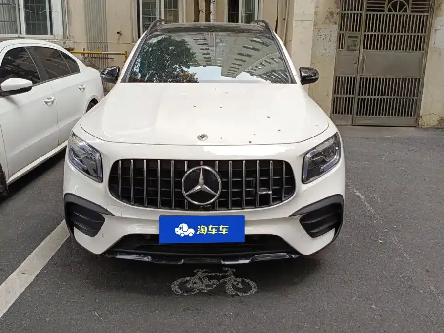 Mercedes-Benz GLB AMG — фото 2