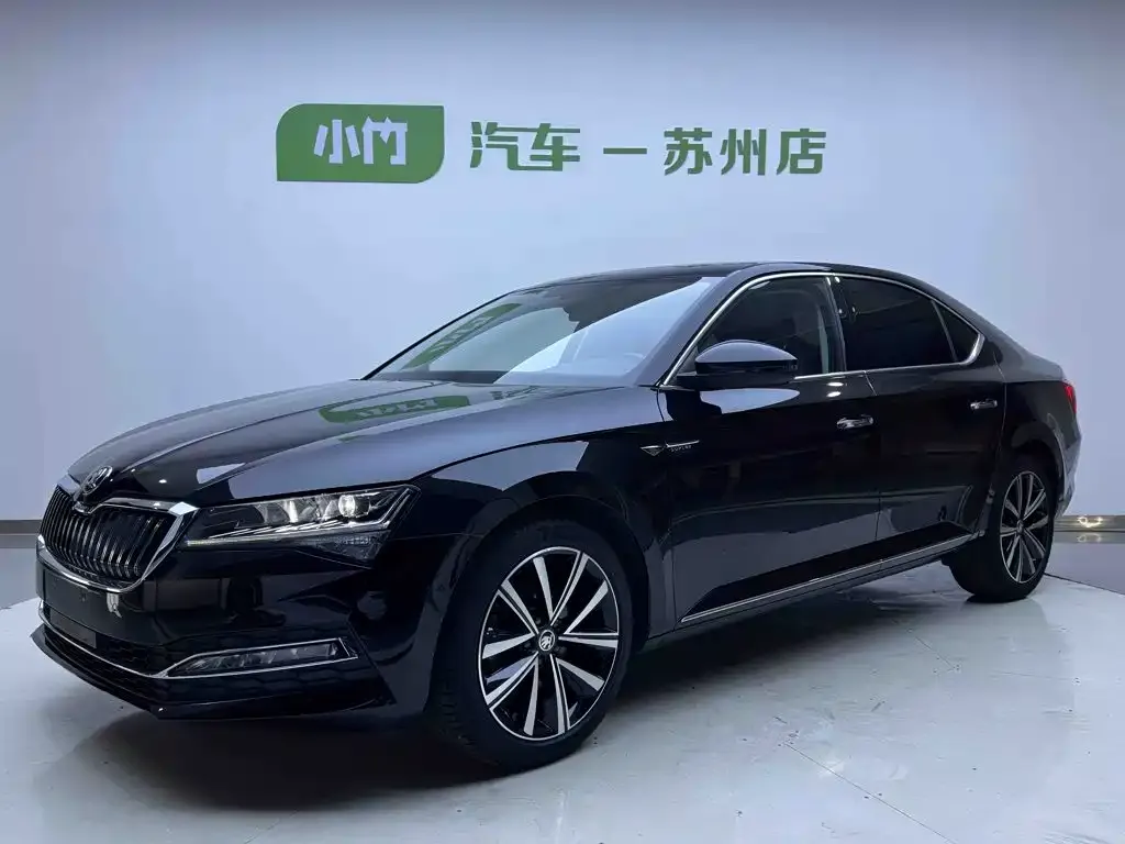 Skoda Superb — фото 1