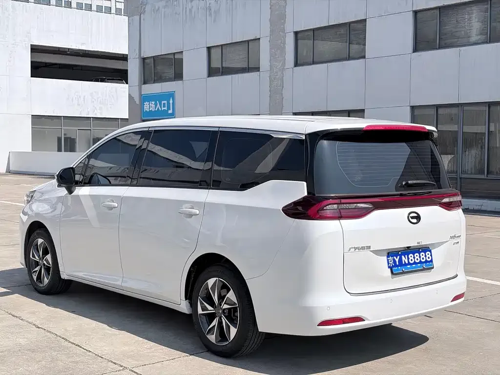 GAC Motor Trumpchi M6 — фото 10