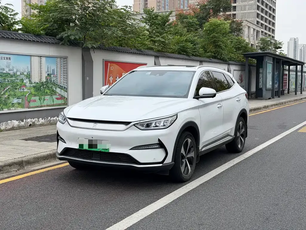BYD PLUS New Energy — фото 1