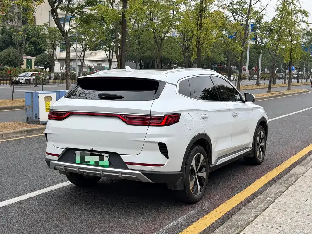 BYD PLUS New Energy — фото 5