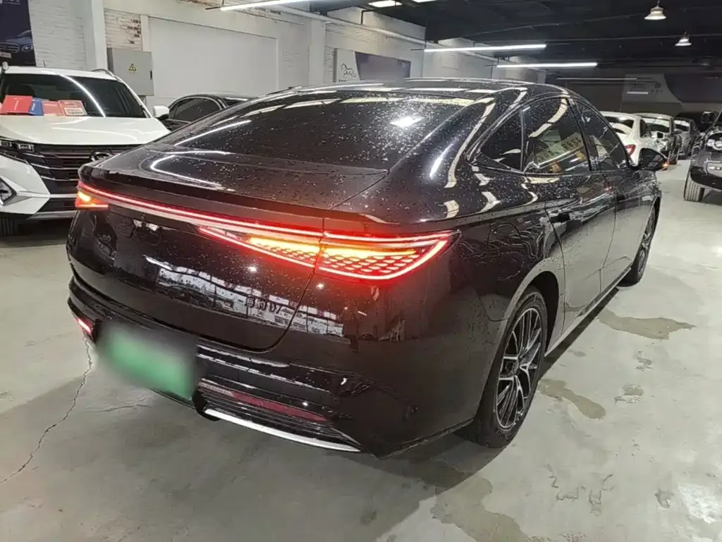 BYD Seal 07 DM-i — фото 7