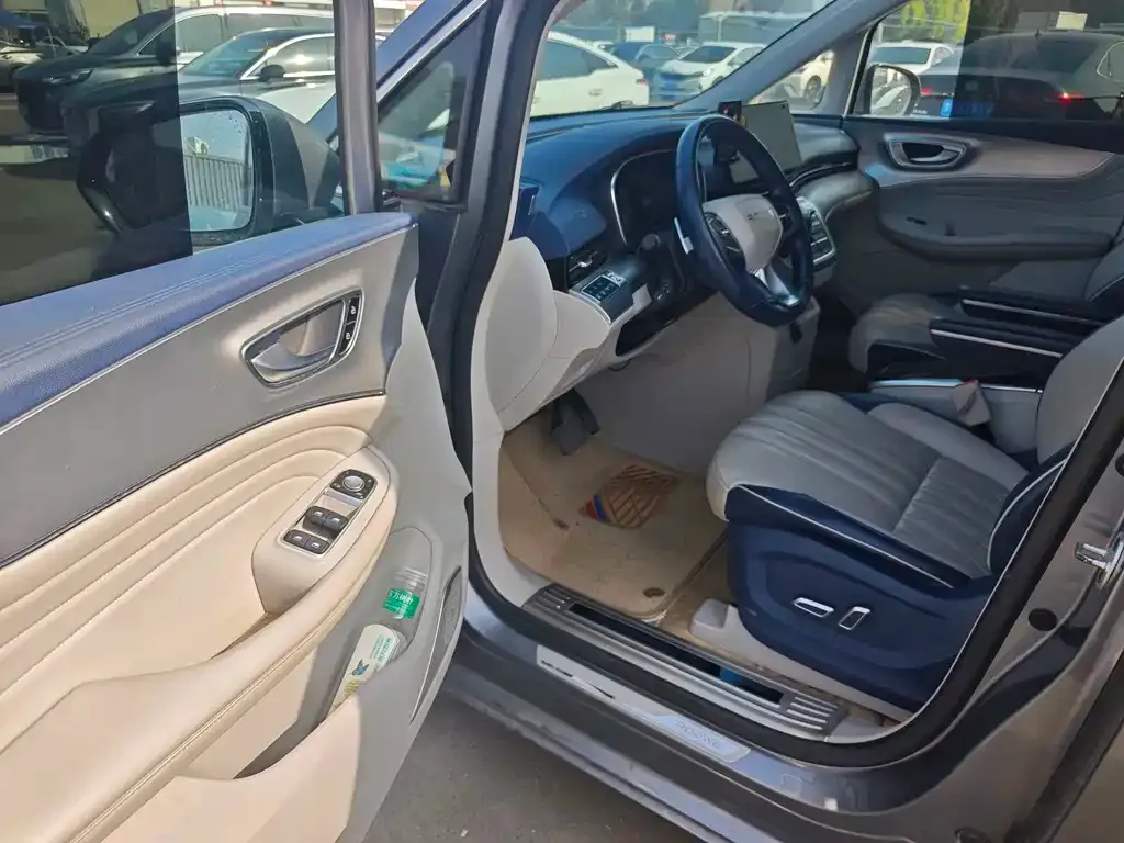 Roewe iMAX8 — фото 4