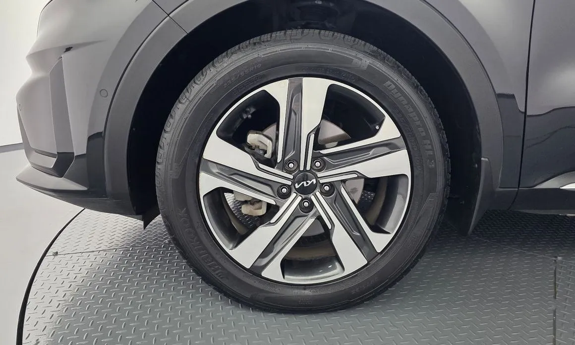 Kia Sorento — фото 10