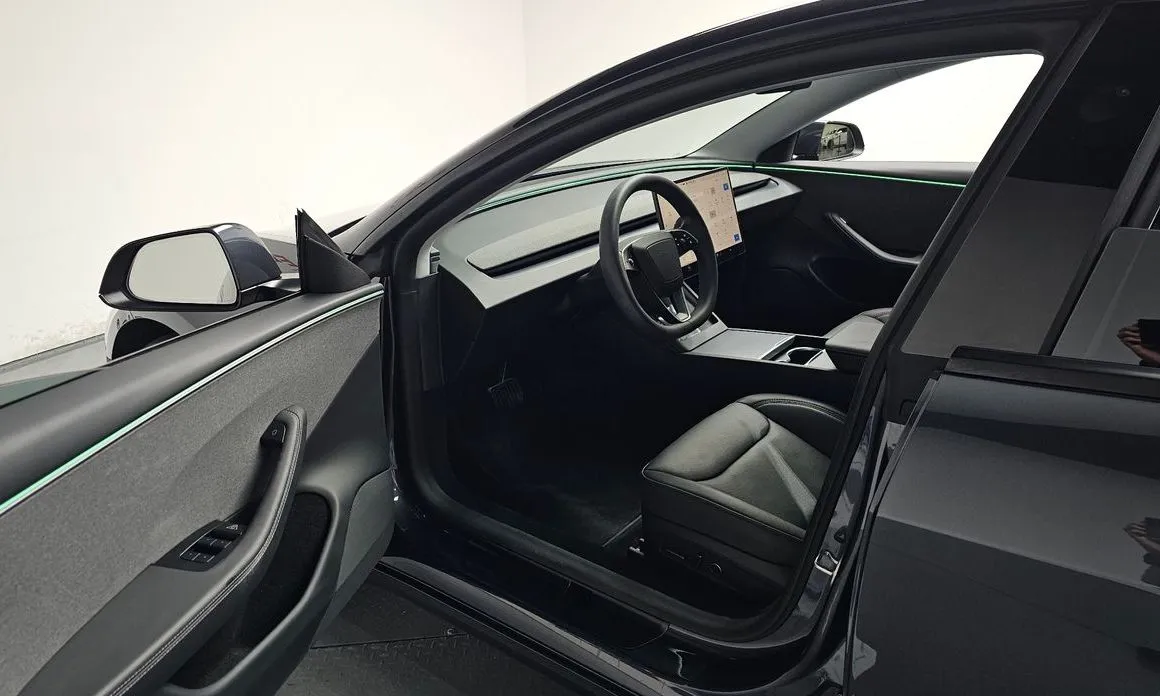 Tesla Model 3 — фото 3