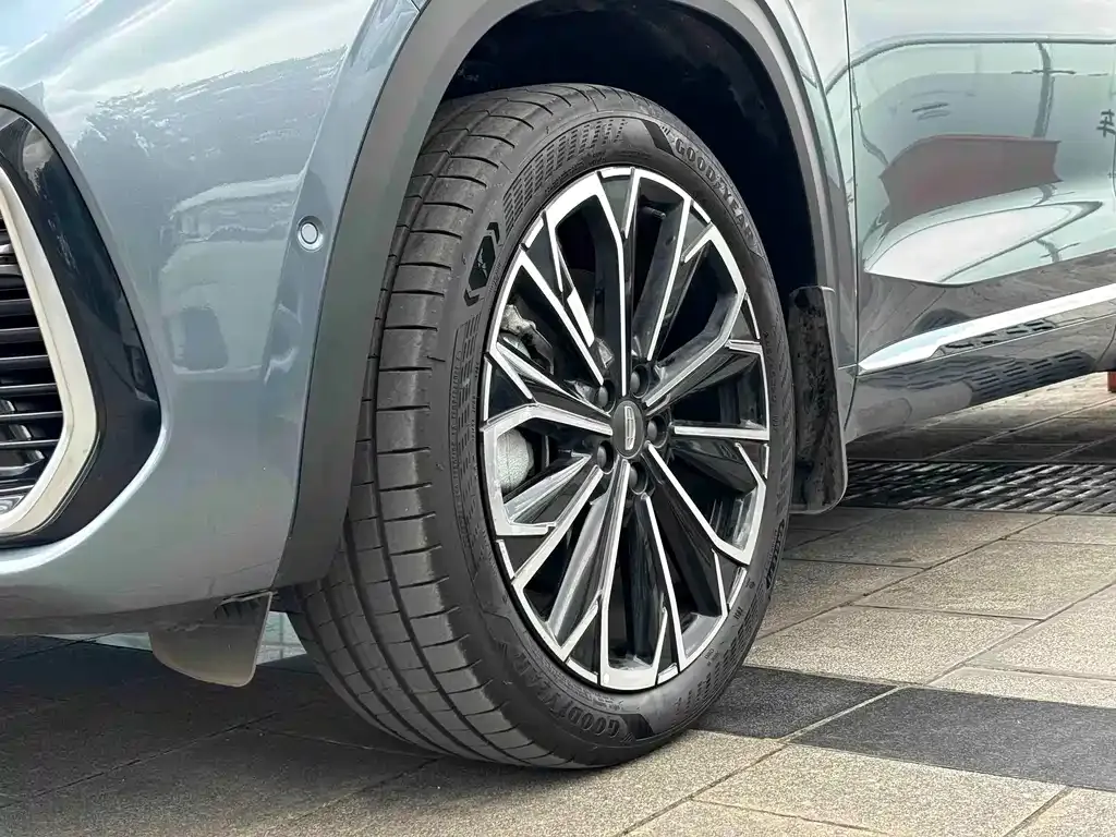 Geely Xingyue L — фото 10