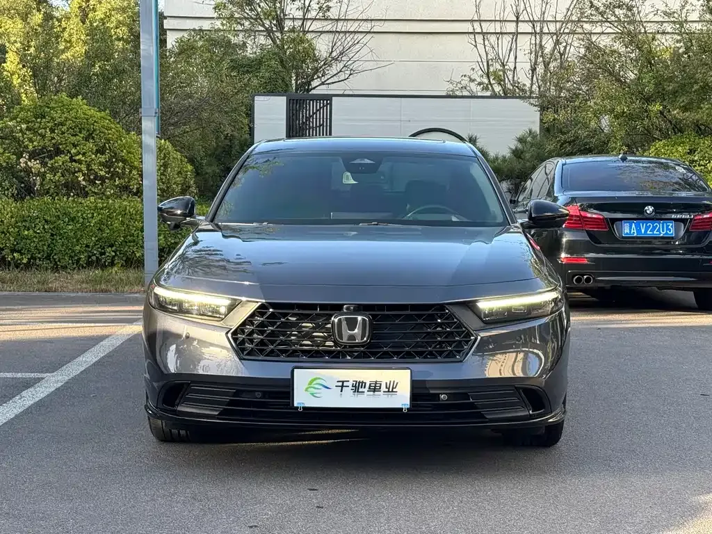 Honda Accord — фото 9