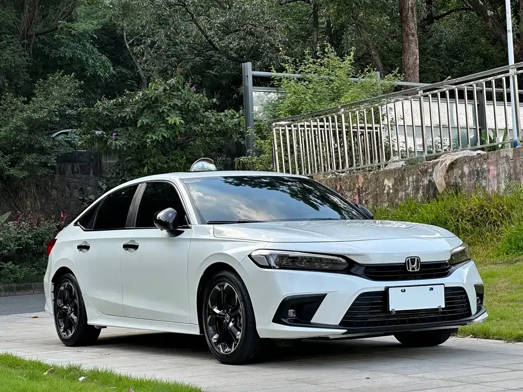 Honda Civic — фото 8
