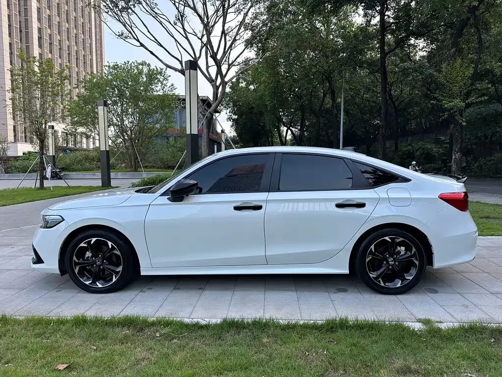 Honda Civic — фото 10