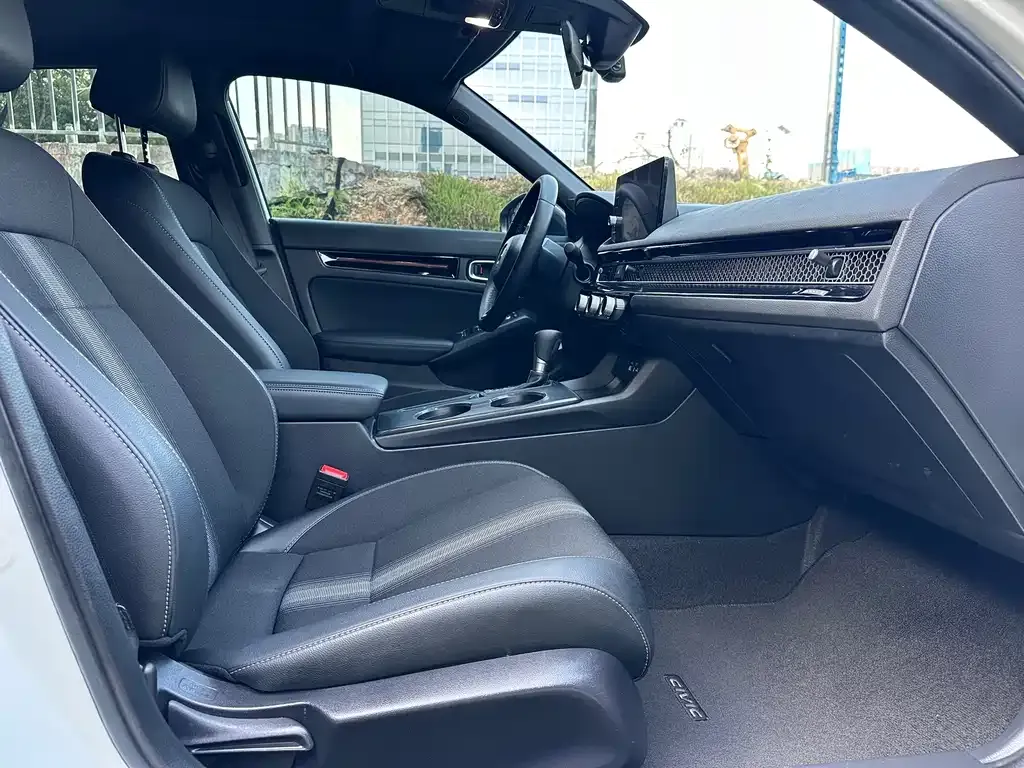 Honda Civic — фото 7