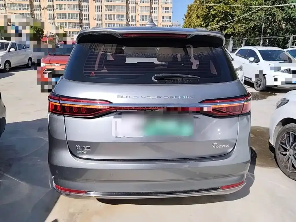 BYD MAX New Energy — фото 6