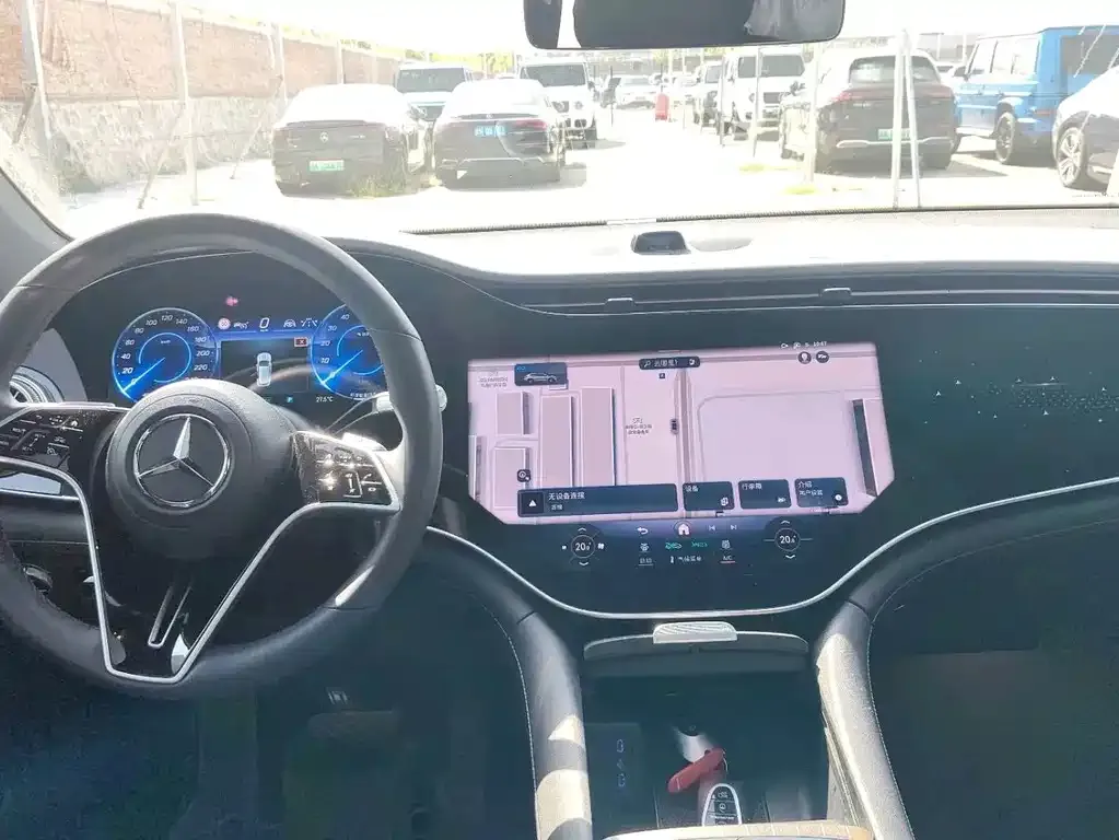 Mercedes-Benz EQS SUV — фото 3