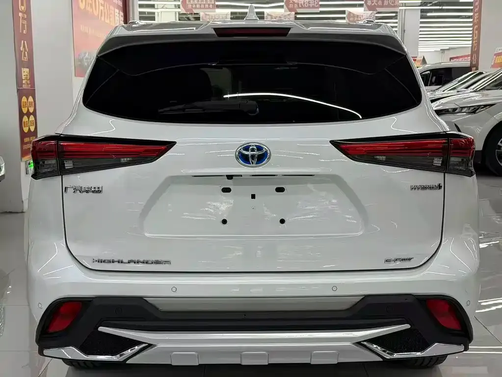 Toyota Highlander — фото 4
