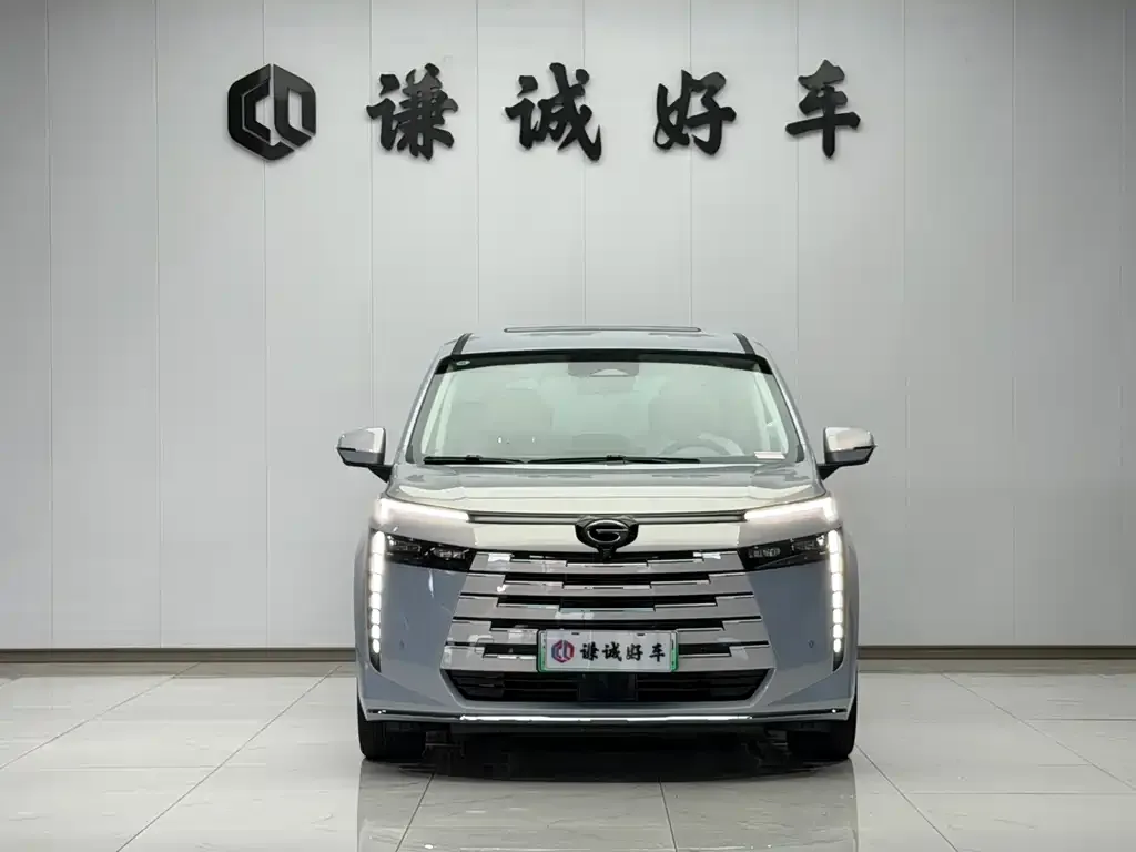 GAC Motor Trumpchi E8 PHEV — фото 3
