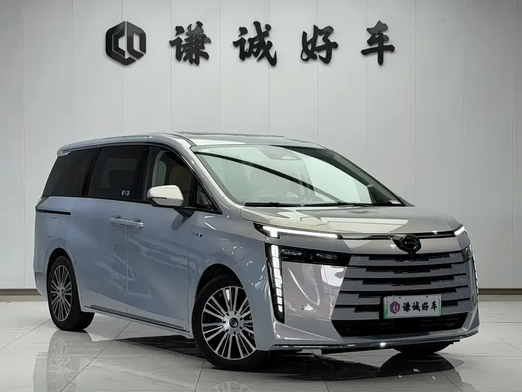 GAC Motor Trumpchi E8 PHEV — фото 8