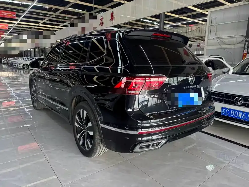 Volkswagen Tiguan L — фото 8