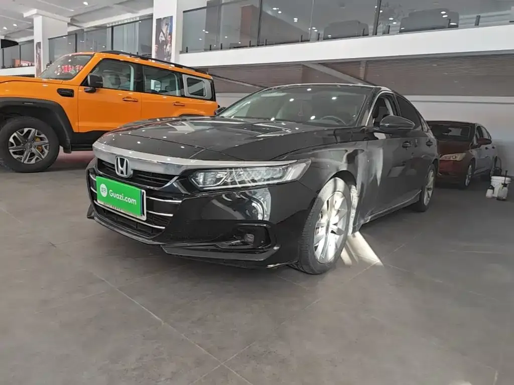 Honda Accord — фото 1
