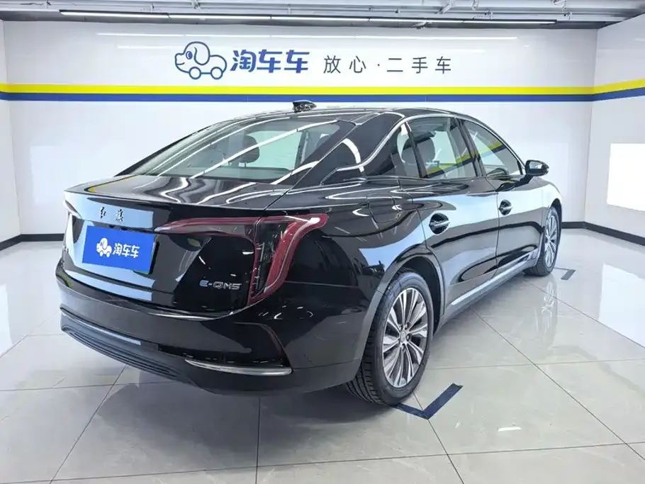 Hongqi E-QM5 — фото 5