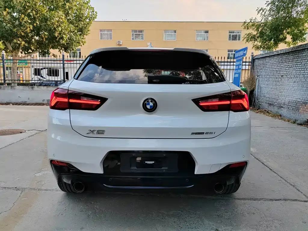 BMW X2 — фото 9