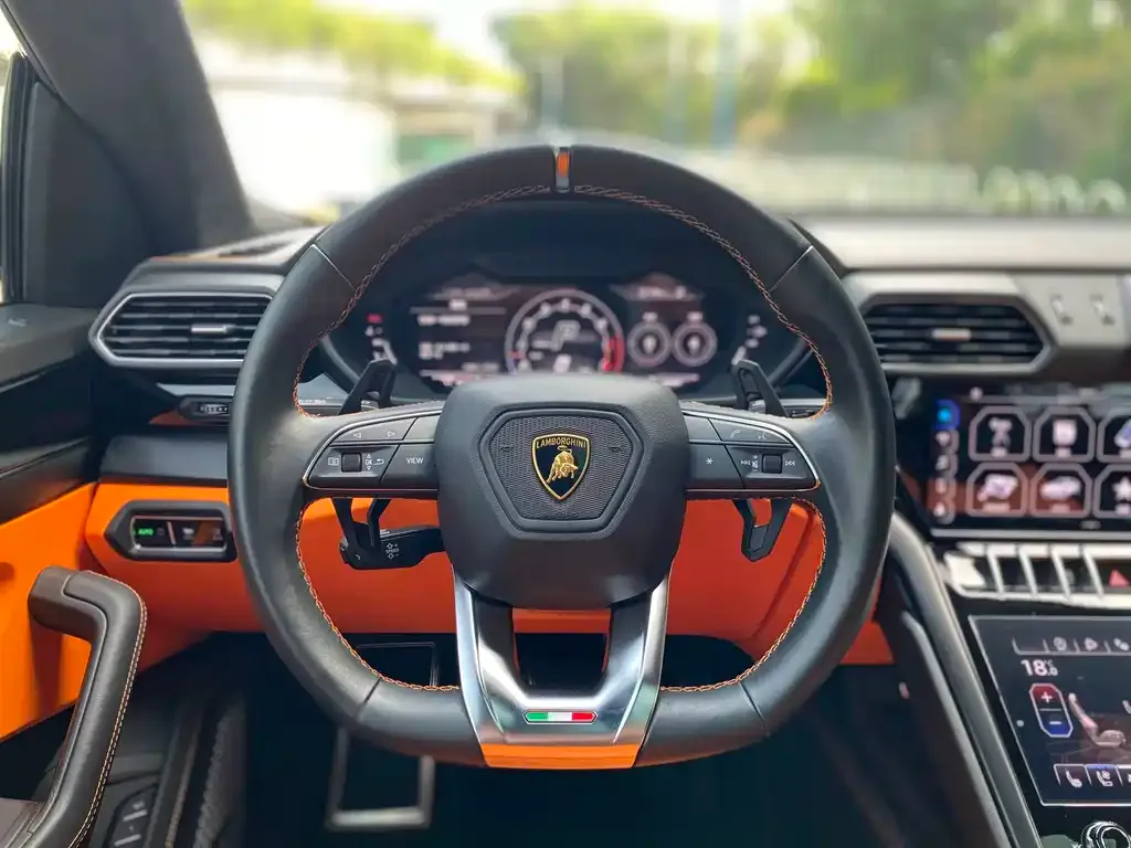 Lamborghini Urus — фото 2