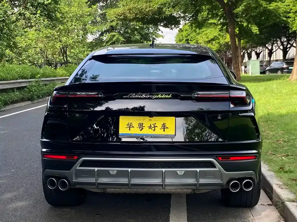 Lamborghini Urus — фото 9