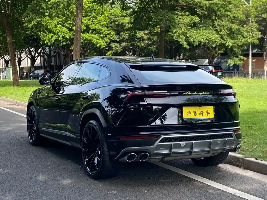 Lamborghini Urus — фото 8