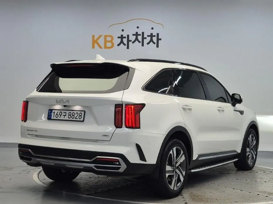 Kia Sorento — фото 7
