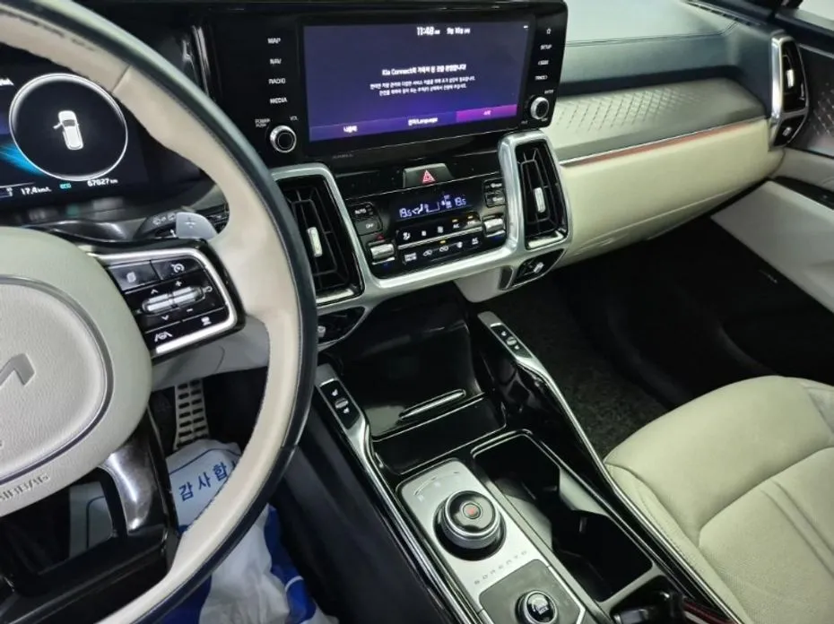Kia Sorento — фото 10