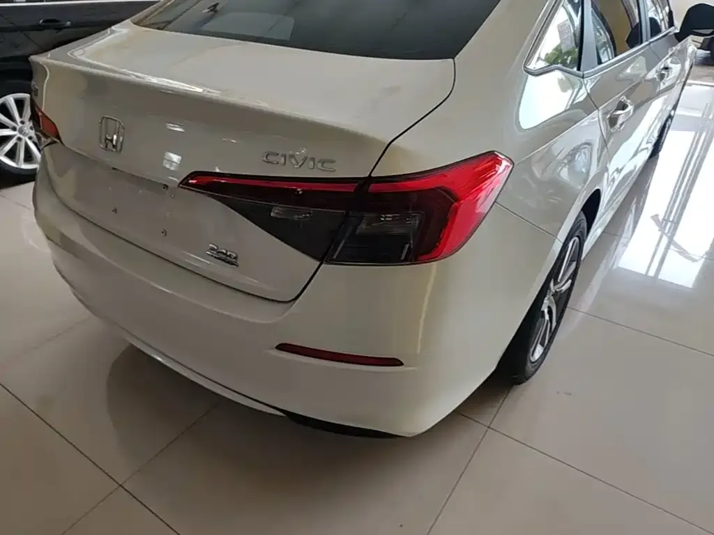 Honda Civic — фото 10