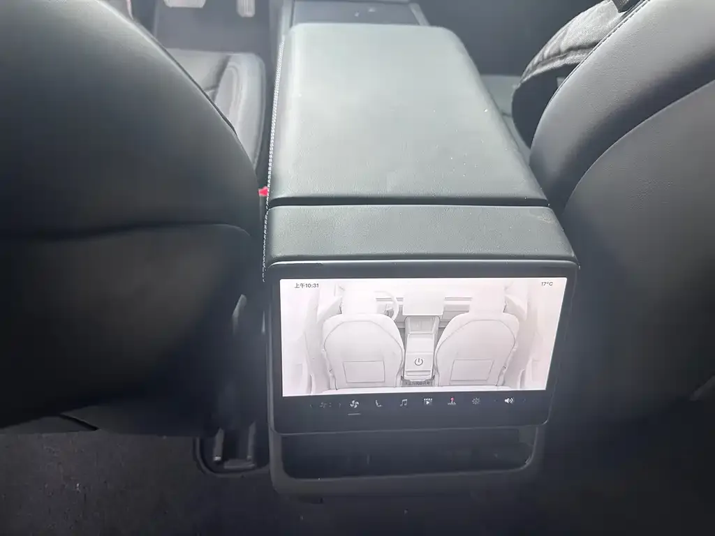 Tesla Model 3 — фото 2