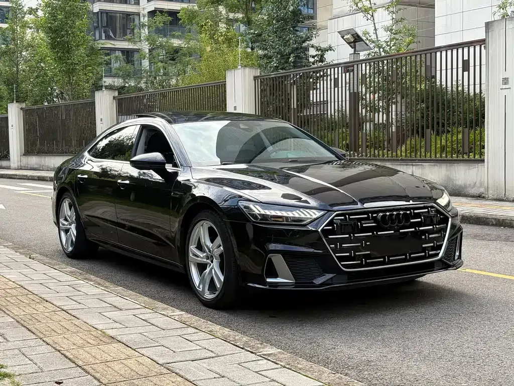 Audi A7L — фото 9