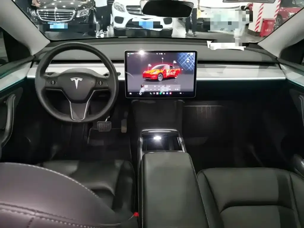 Tesla Model Y — фото 9