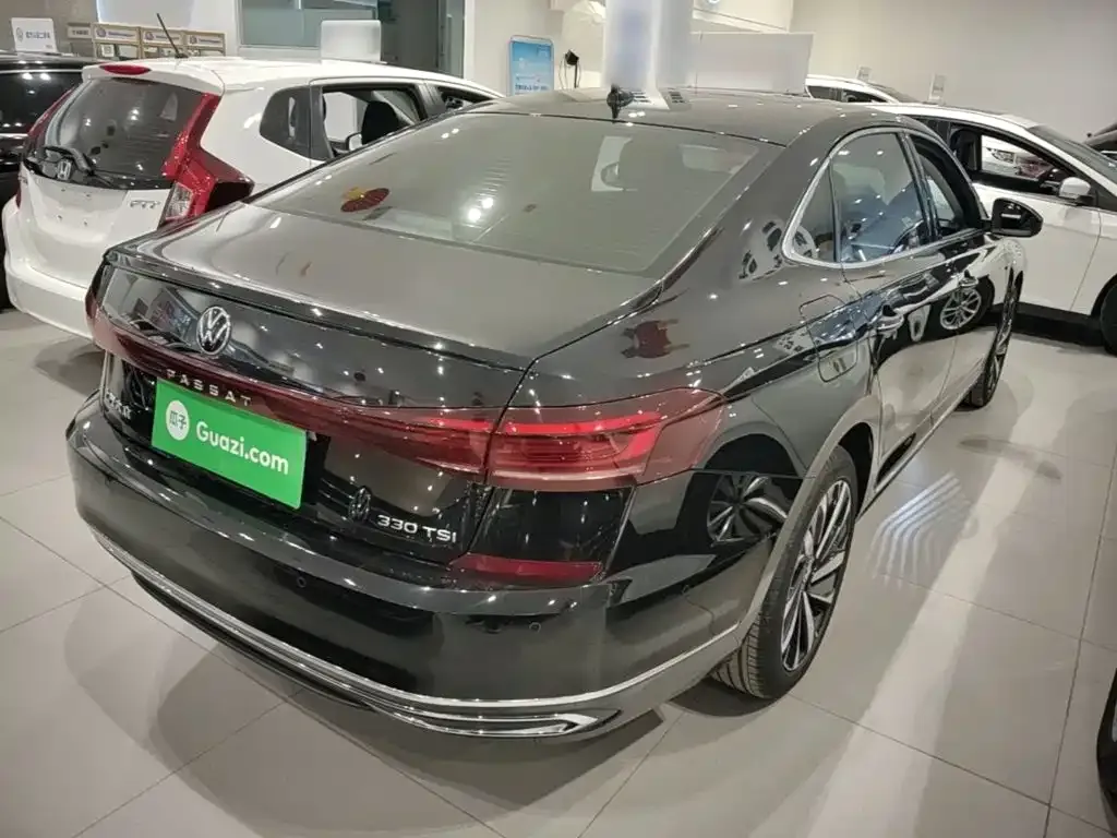Volkswagen Passat — фото 7