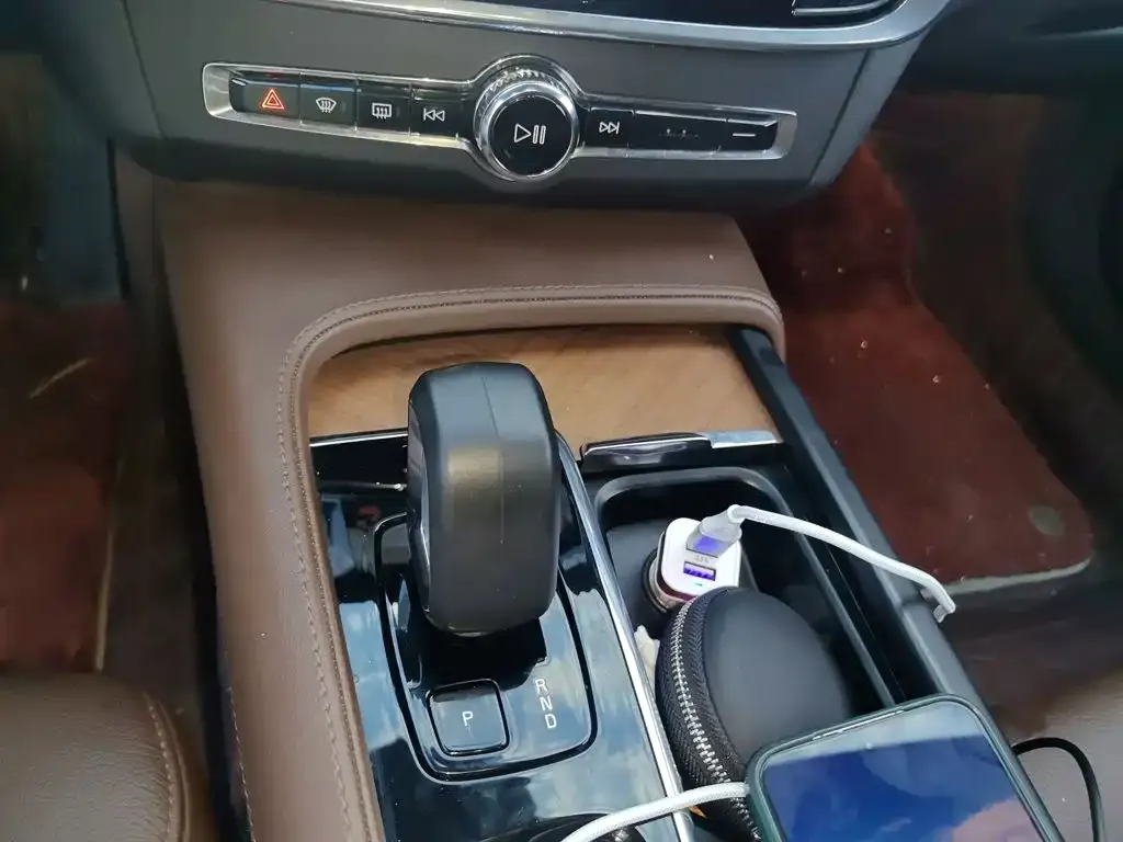 Volvo S90 — фото 10