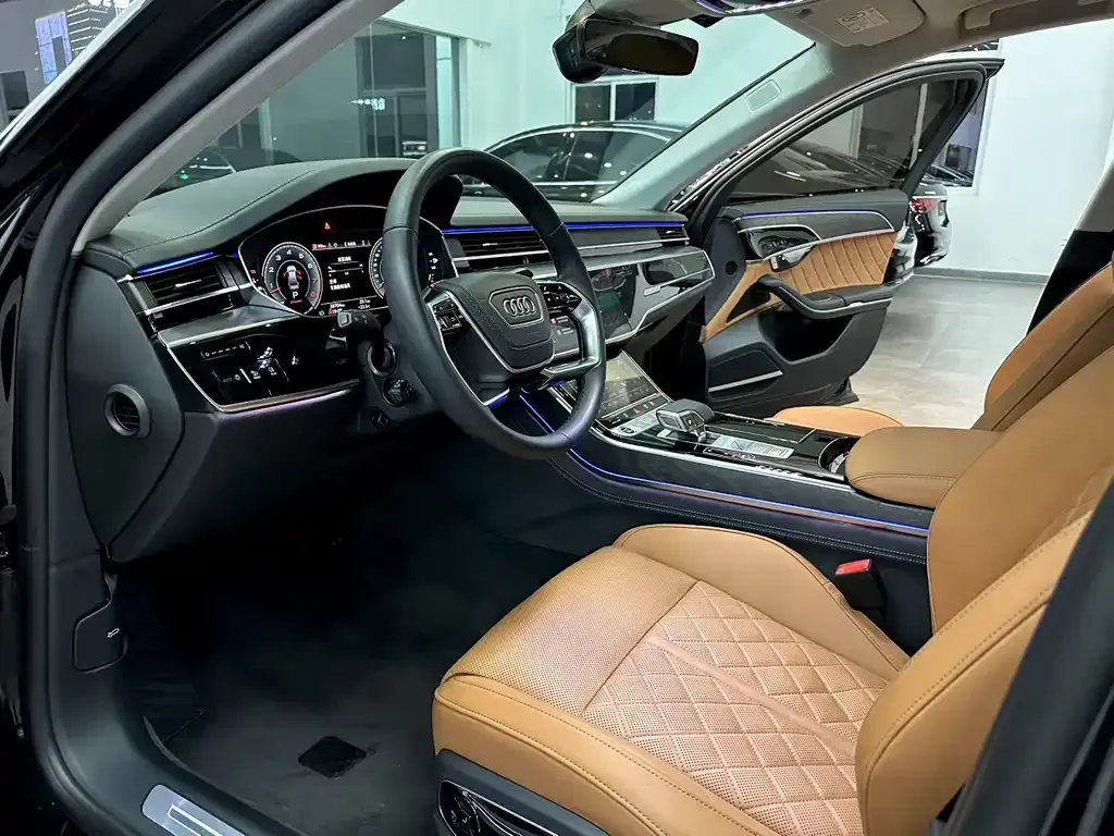 Audi A8 — фото 8
