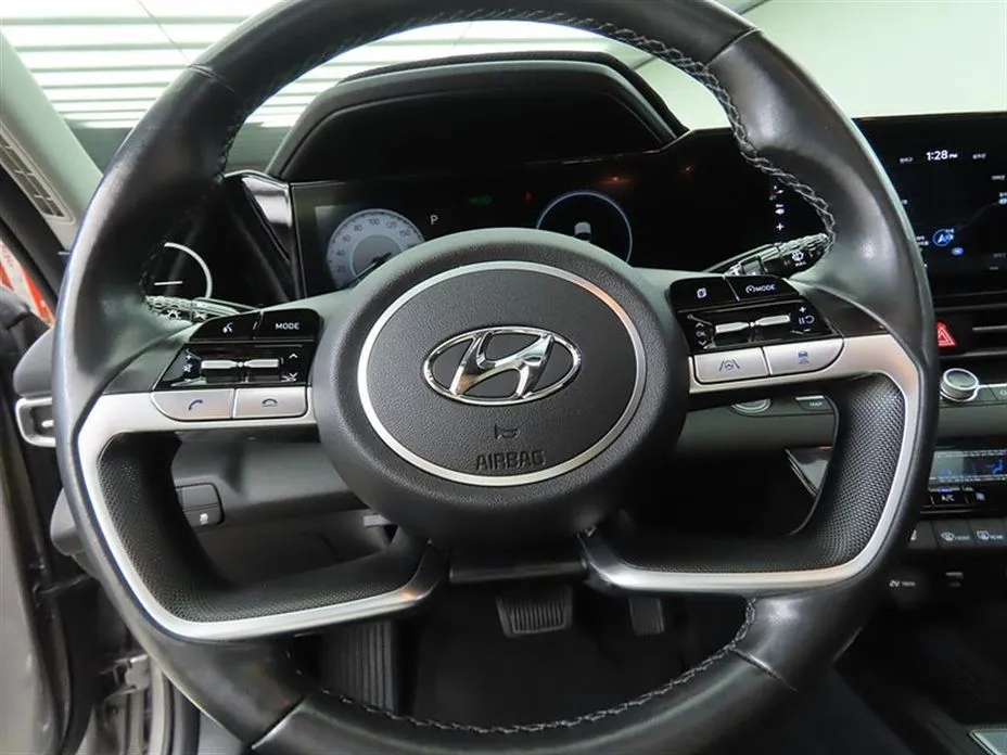 Hyundai AVANTE — фото 7