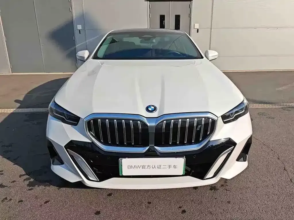 BMW i5 — фото 10