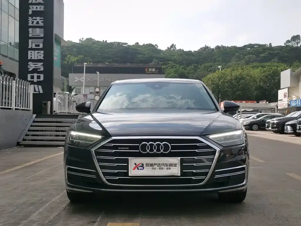 Audi A8 — фото 8