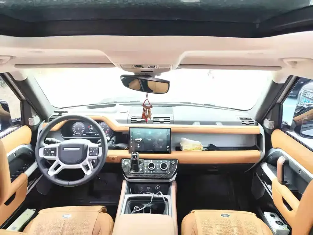 Land Rover Defender — фото 6