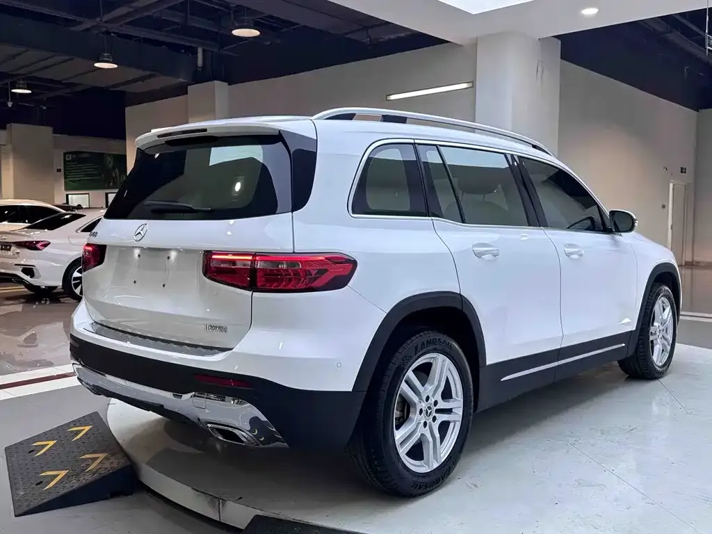 Mercedes-Benz GLB — фото 10