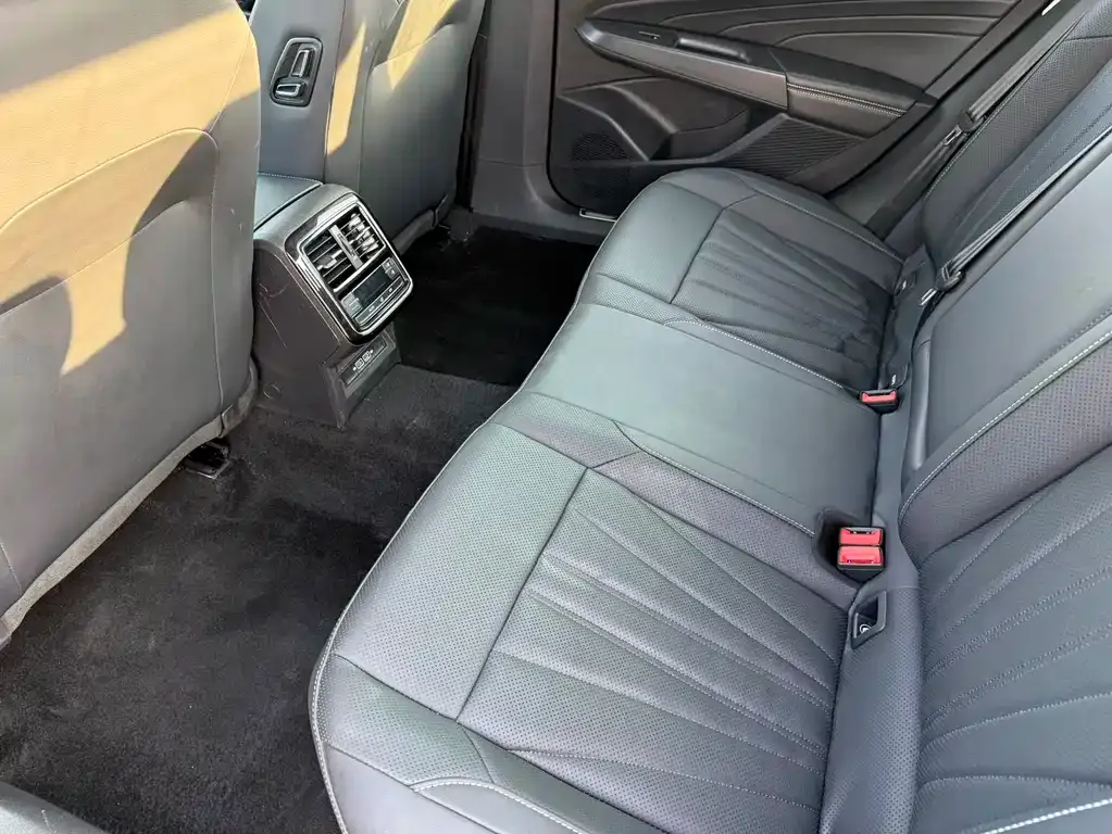 Volkswagen Passat — фото 3