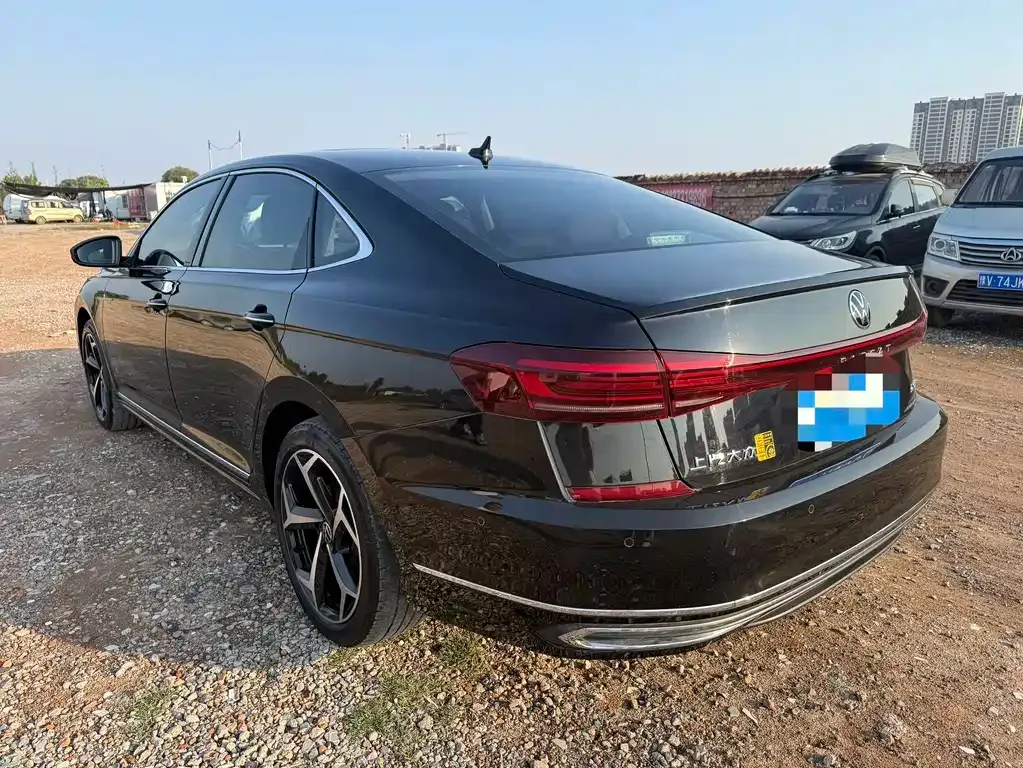 Volkswagen Passat — фото 9