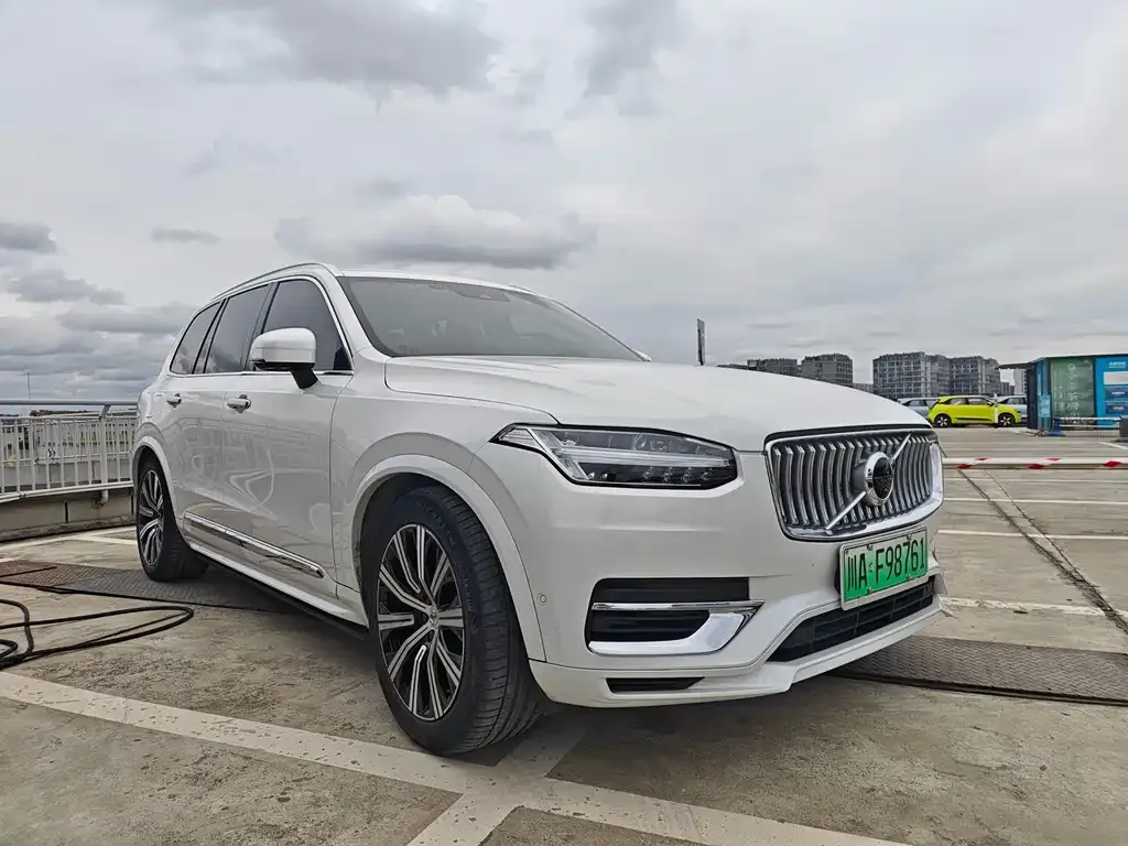 Volvo XC90 PHEV — фото 7