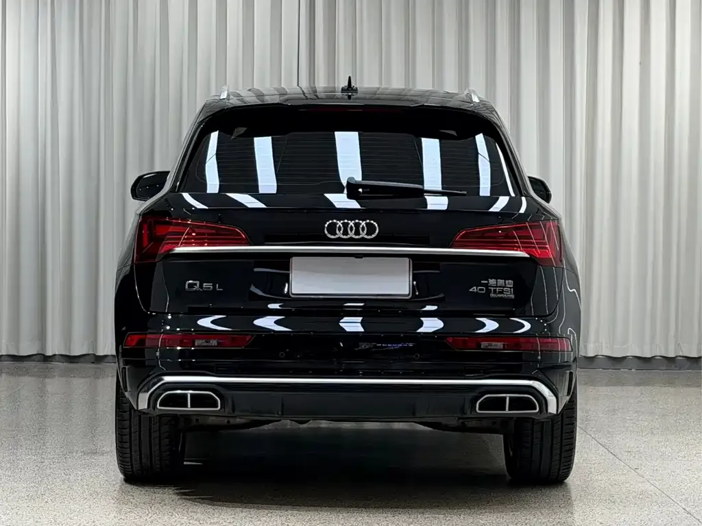 Audi Q5L — фото 5