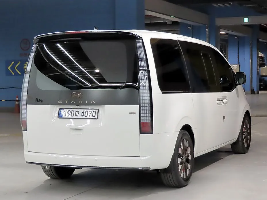 Hyundai Staria — фото 3