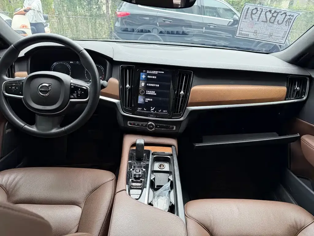 Volvo S90 — фото 4