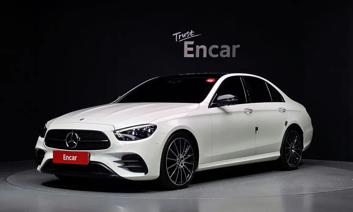 Mercedes-Benz E-Class — фото 1