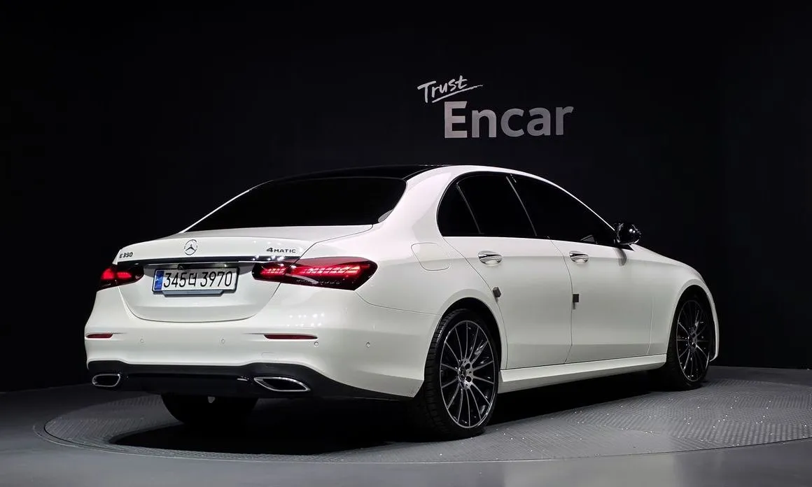 Mercedes-Benz E-Class — фото 6